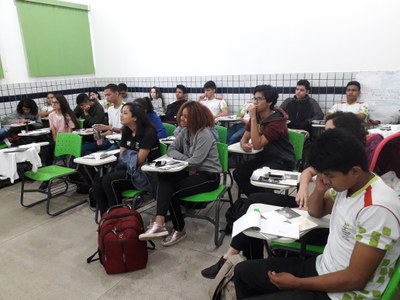 Estudantes do Campus Boa Vista (CBV/IFRR) participando da oficina do projeto. Foto de Amarildo Ferreira Júnior, 2019.