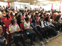 Primeiro dia de aula é marcado por ação de acolhimento