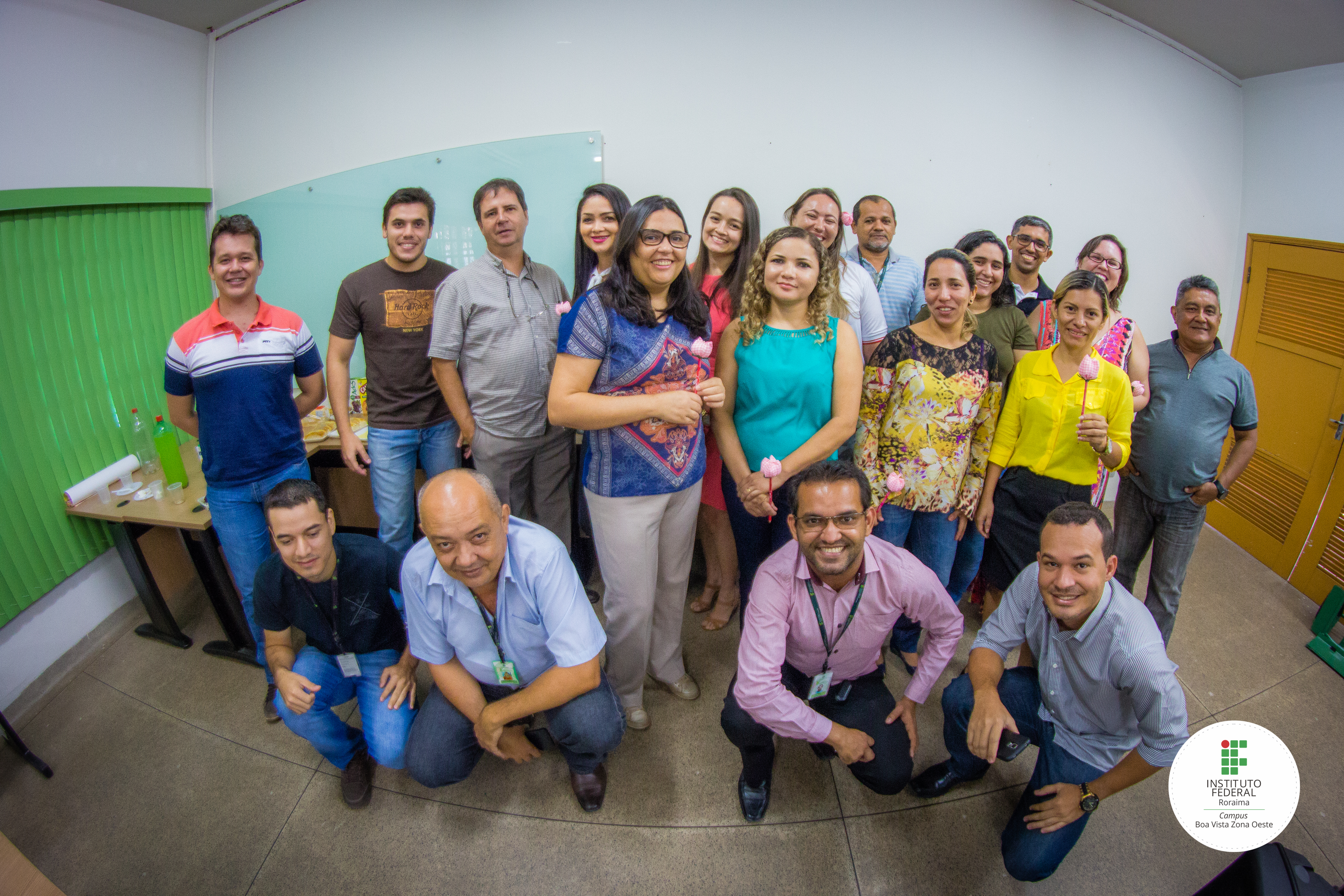 Servidores do Campus Boa Vista Zona Oeste prestam homenagem às mulheres da unidade